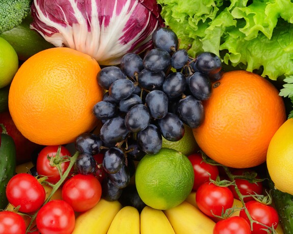 Obst und Gemüse: Mit gesunder Ernährung kann man einer Erkältung vorbeugen.